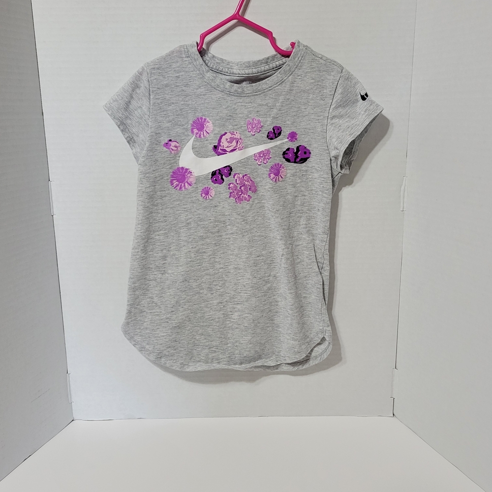 Nike Girls Floral Logo Tee Gray Pink Size 6X (6-7Y)